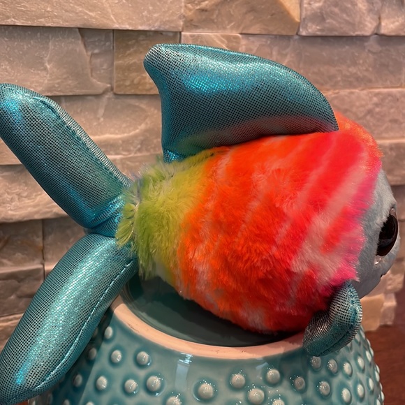 Sparkle Eyes plush fish - Picture 4 of 6